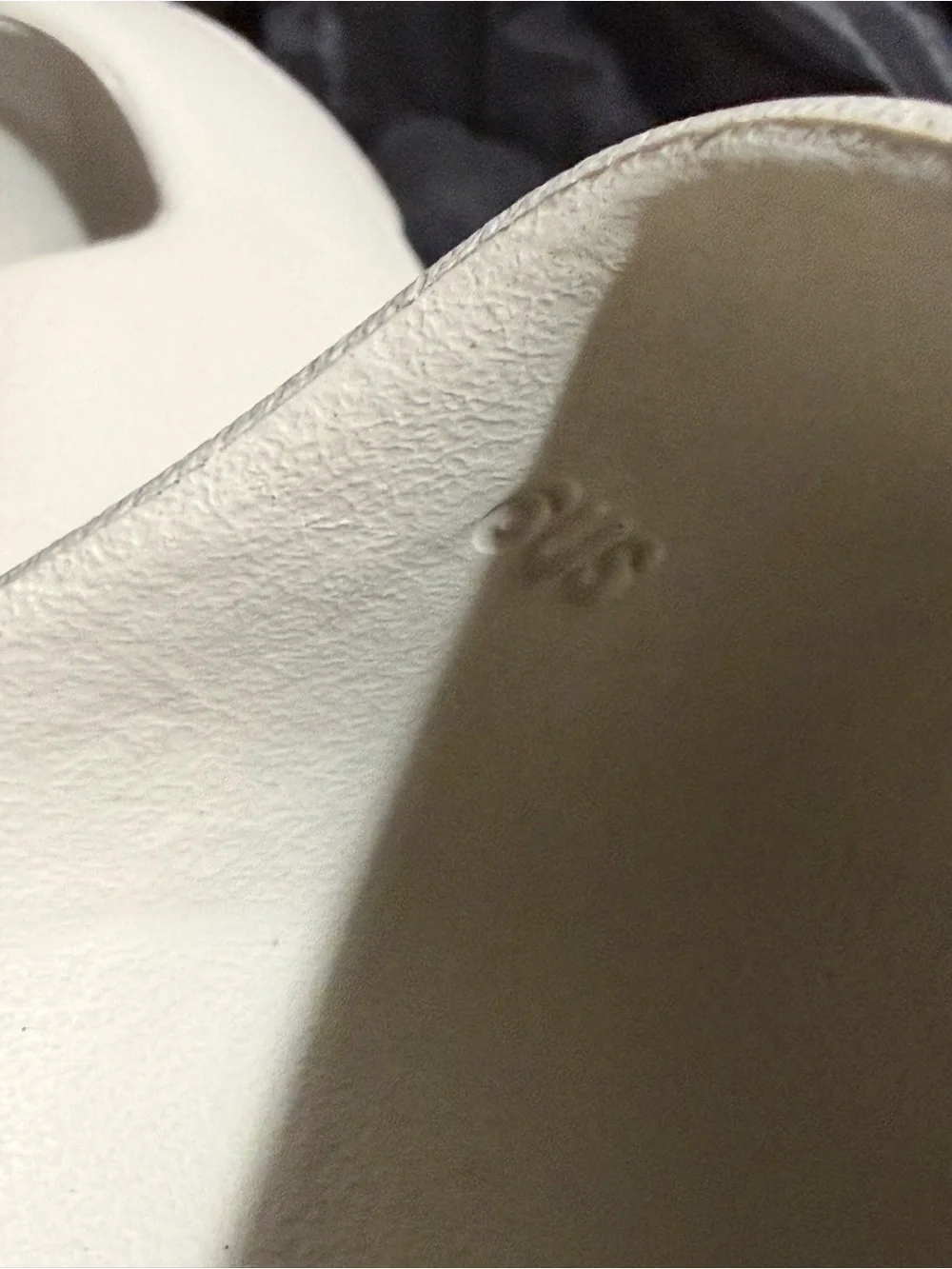 Yeezy YS-01 Slide Sandals in Cream size 6M/8W